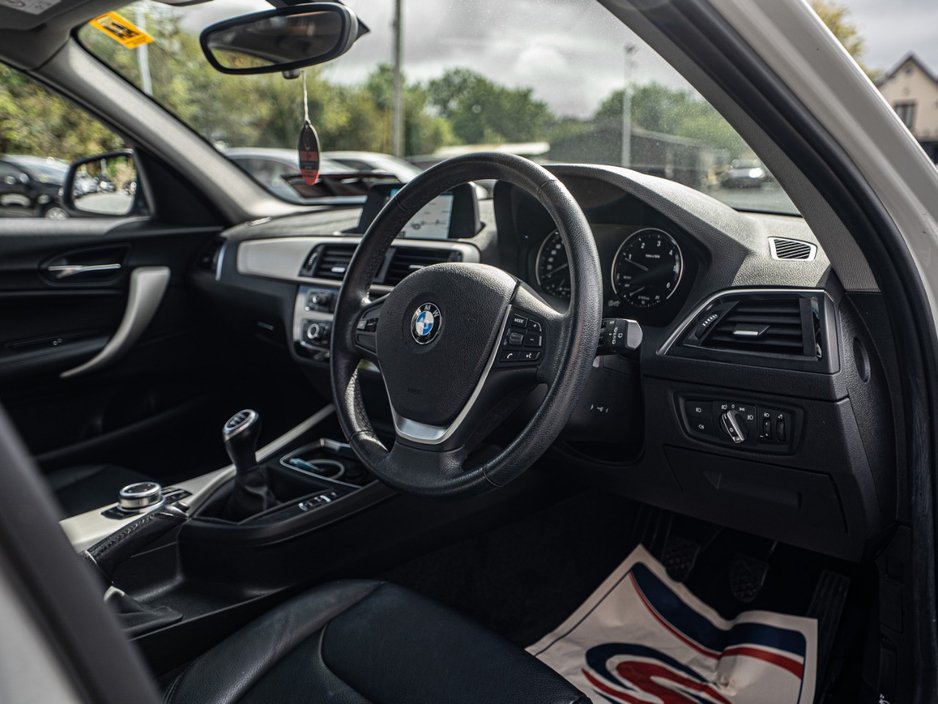 BMW 1 Series 2019 BMW 118d/Irish/New NCT/1yr Warranty — photo 6