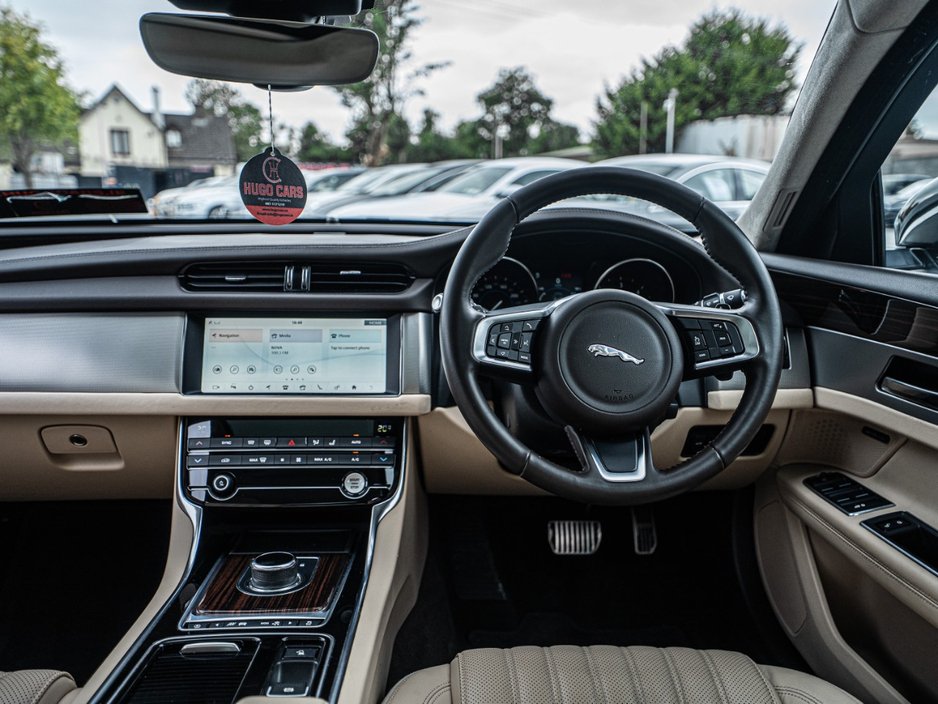 Jaguar XF 2019 Jag 2.0d Auto/New Chain/1 owner/Warranty — photo 5