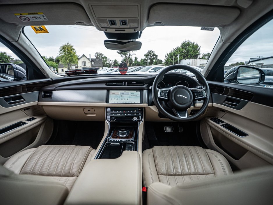 Jaguar XF 2019 Jag 2.0d Auto/New Chain/1 owner/Warranty — photo 7