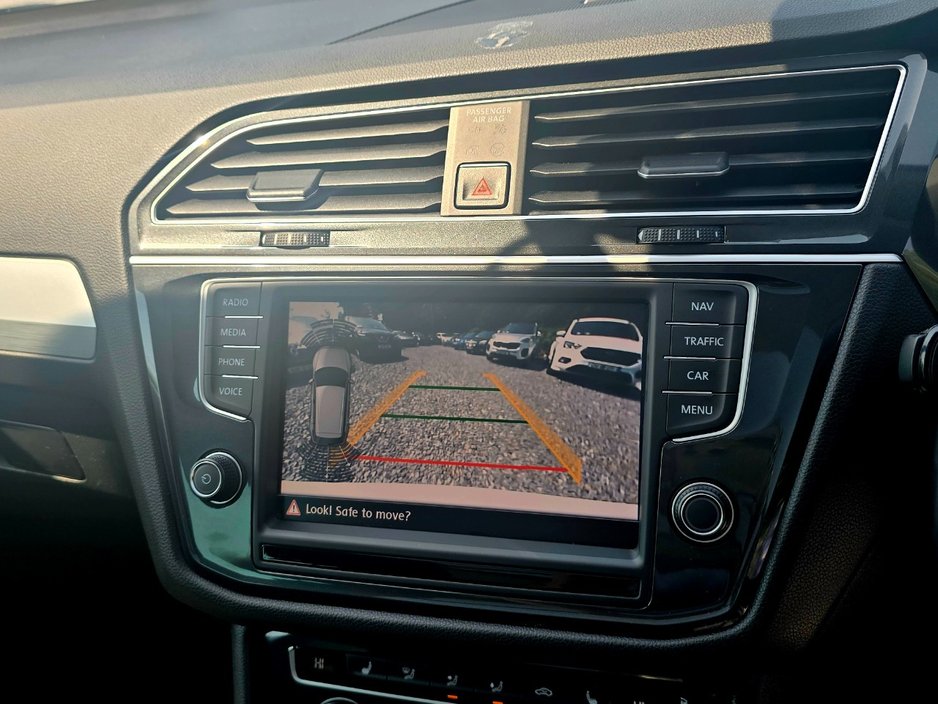 Volkswagen Tiguan 172 2.0d Comfortline/FSH/Warranty — photo 7