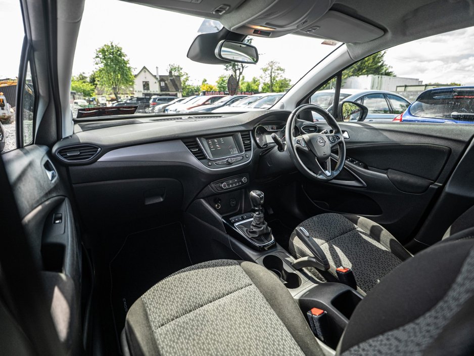 Opel Crossland 2023 1.2/Irish/Carplay/1yr Warranty — photo 9