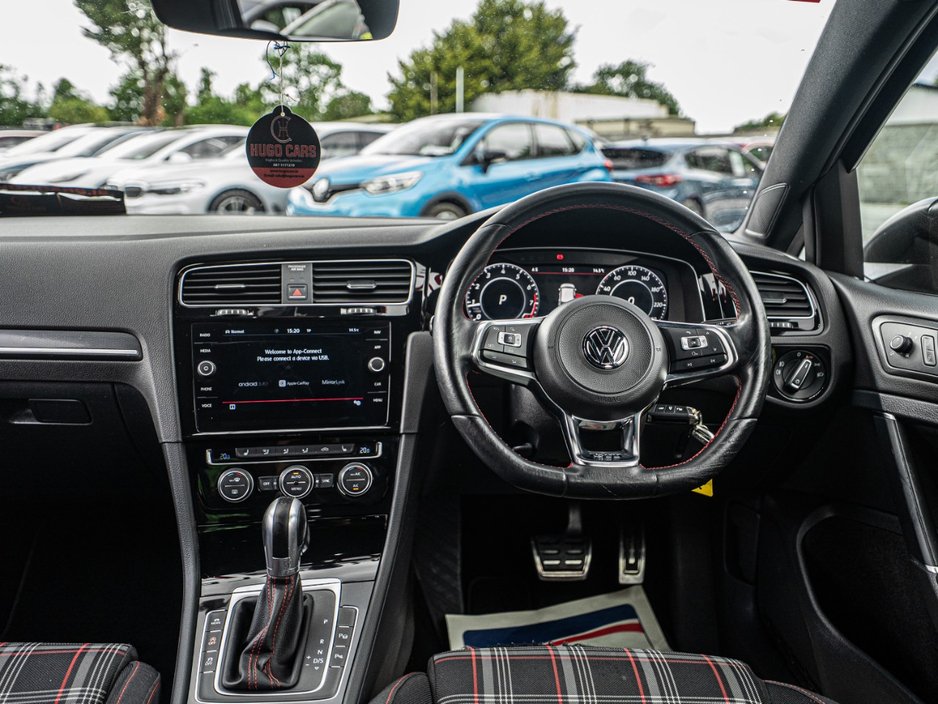 Volkswagen Golf 182 2.0 GTI Automatic/1 Owner/Warranty — photo 5