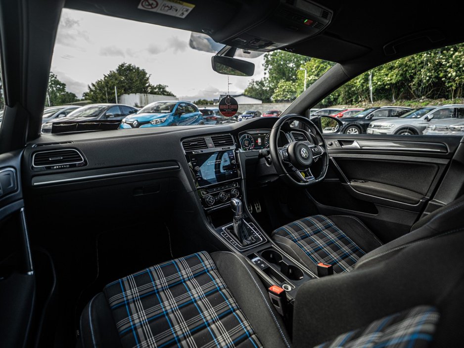 Volkswagen Golf 2018 GTE 1.4 Hybrid/High spec/Warranty — photo 9