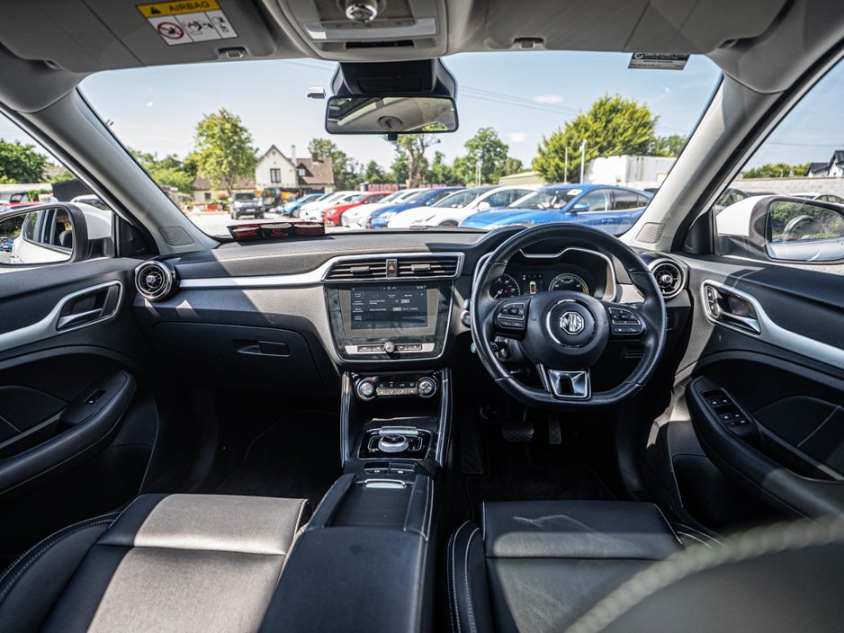 MG ZS 202 Exclusive/High spec/1yr Warranty — photo 6