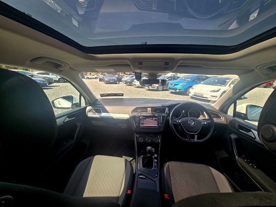 Volkswagen Tiguan 172 2.0d Comfortline/FSH/Warranty — photo 8