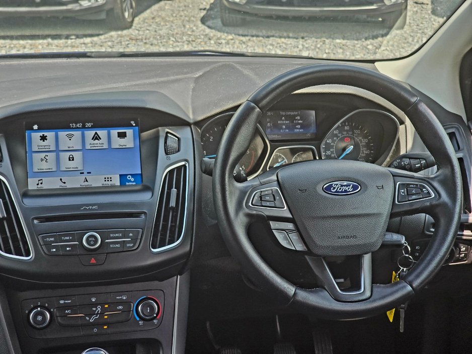 Ford Focus 172 1.5tdci Edition sold with Warranty — photo 5
