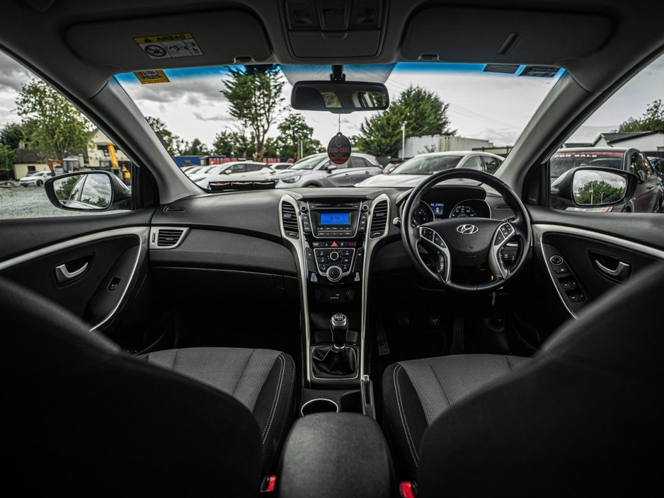 Hyundai i30 2016 1.6crdi/Only 81k mls/Warranty — photo 7