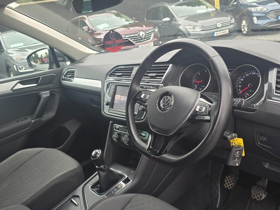 Volkswagen Tiguan 162 2.0tdi/FSH/High spec/Warranty — photo 5