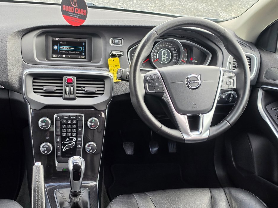 Volvo V40 2017 2.0d/Irish/New NCT/Warranty — photo 8