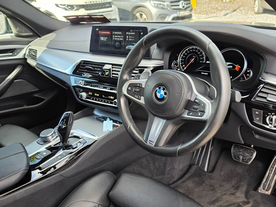 BMW 5 Series 2018 BMW 530e M-Sport/High spec/1yr Warranty — photo 5