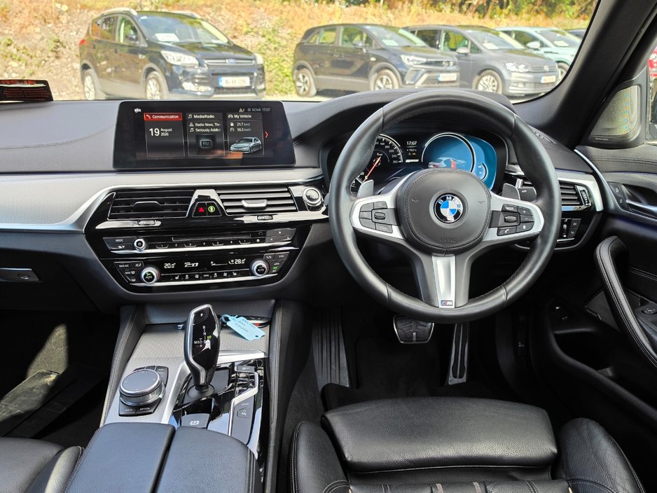 BMW 5 Series 2018 BMW 530e M-Sport/High spec/1yr Warranty — photo 6