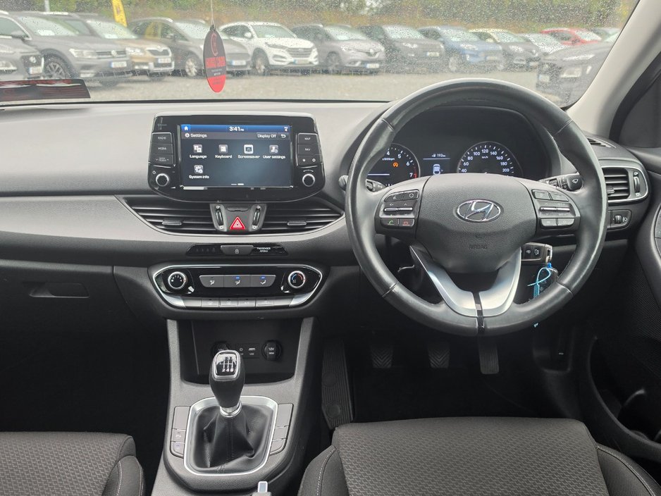 Hyundai i30 182 Fastback/FSH/High spec/Warranty — photo 6
