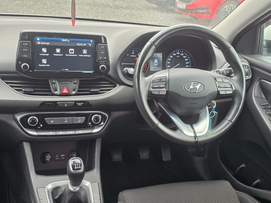 Hyundai i30 182 Fastback/FSH/High spec/Warranty — photo 8
