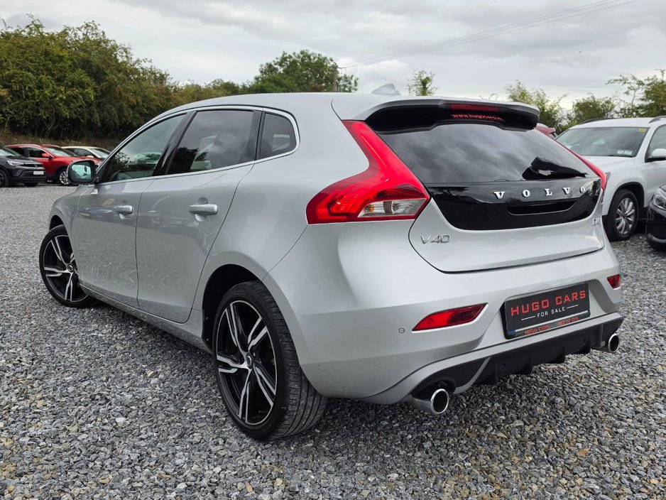 Volvo V40 2018 R-Design/FSH/Warranty — photo 2