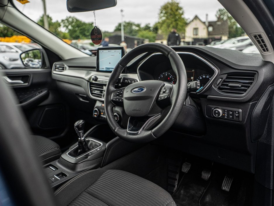 Ford Kuga 202 1.5d TITANIUM/1 Owner/Warranty — photo 8