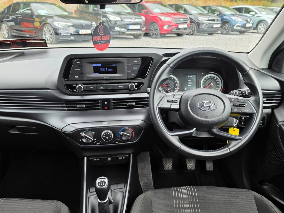 Hyundai i20 2022 Classic/1 Owner/1yr Warranty — photo 6