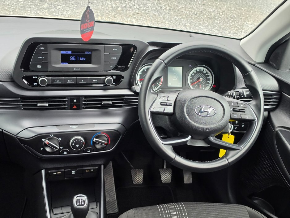 Hyundai i20 2022 Classic/1 Owner/1yr Warranty — photo 8