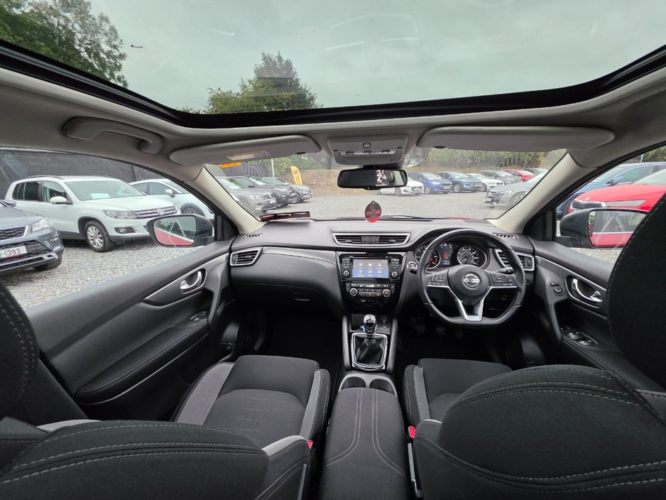 Nissan Qashqai 2018 1.5d Nconnect/FSH/High-spec/Warranty — photo 9