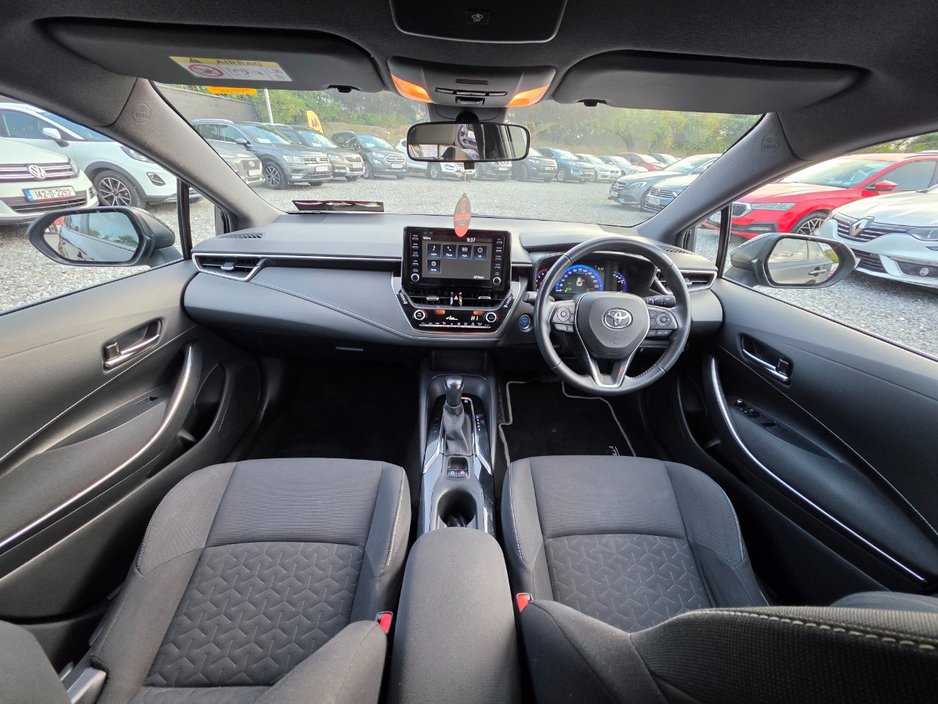 Toyota Corolla 202 1.8 Hybrid/FSH/1 Owner/1yr Warranty — photo 8