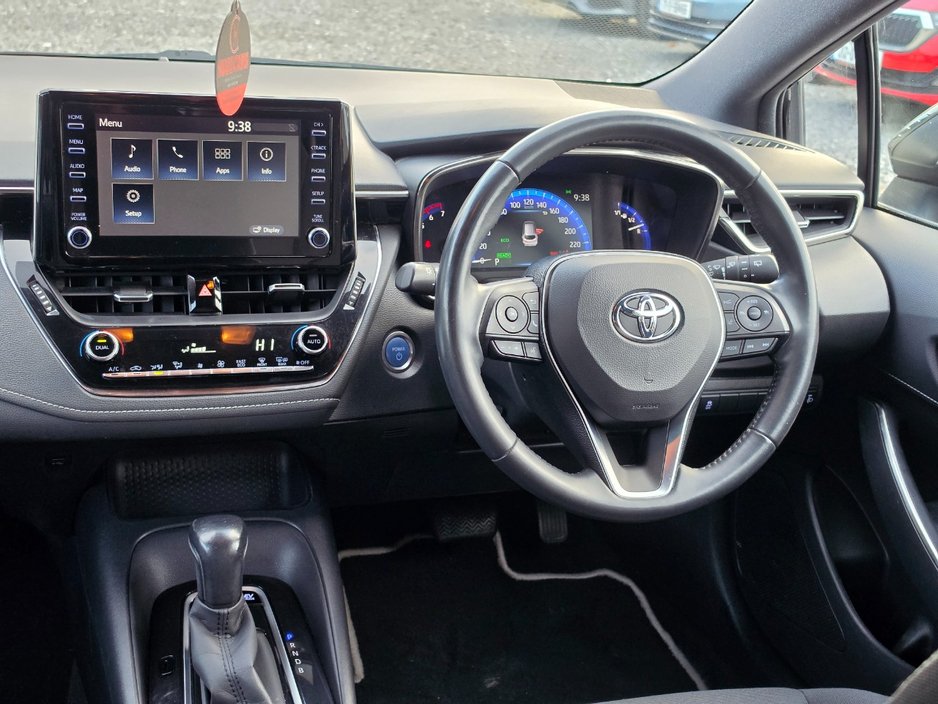 Toyota Corolla 202 1.8 Hybrid/FSH/1 Owner/1yr Warranty — photo 9