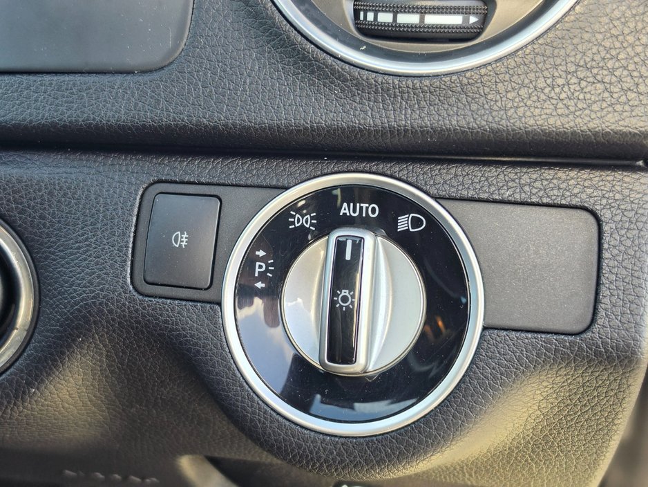 Mercedes-Benz C Class 142 Merc C220 AMG/Only 54k ml/New NCT/Warranty — photo 8