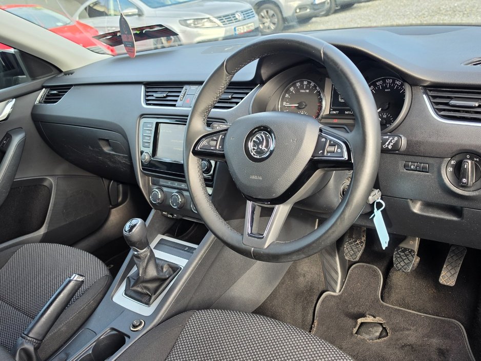 Skoda Octavia 152 1.6d/New NCT/Irish/Warranty — photo 5